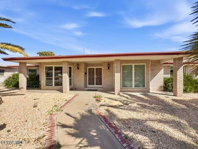 Photo - 9000 Rancich St