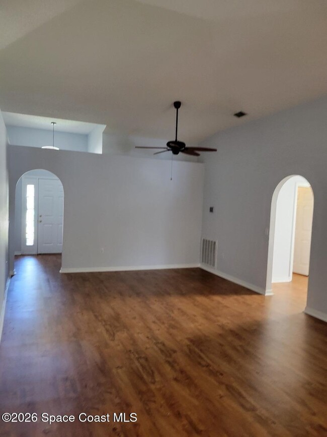 Photo - 1832 Sorento Cir