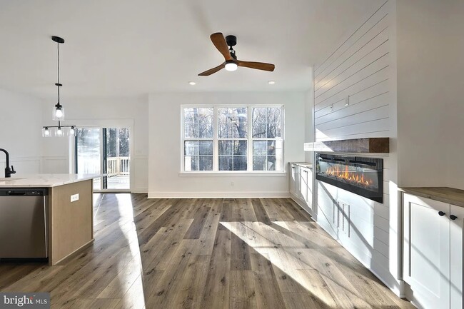 Photo - 1022 Trinity Rd