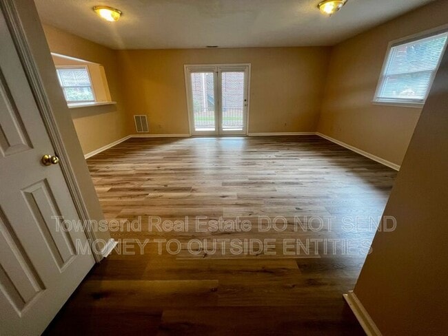 Photo - 1027 Ancestry Dr