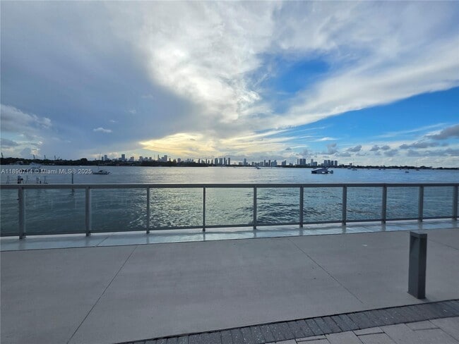 Photo - 1000 West Ave Unidad 1104