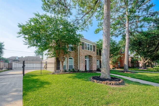 Photo - 8910 Bonnyview Dr