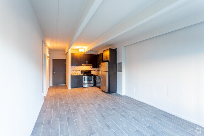 1BR, 1BA - 660SF