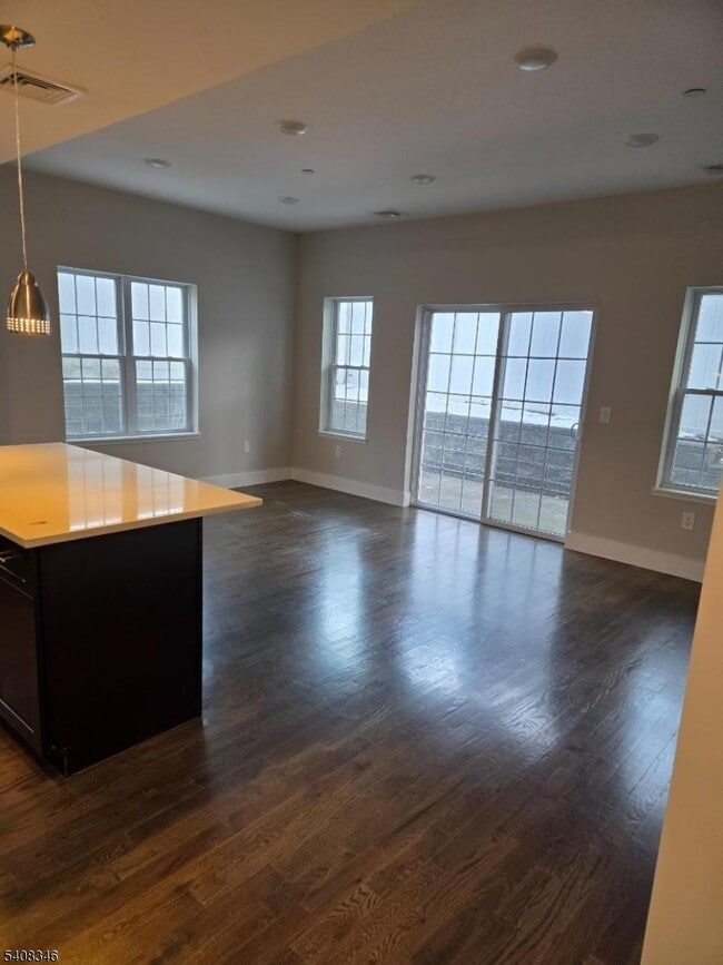 Photo - 59 Willet St Unit 1