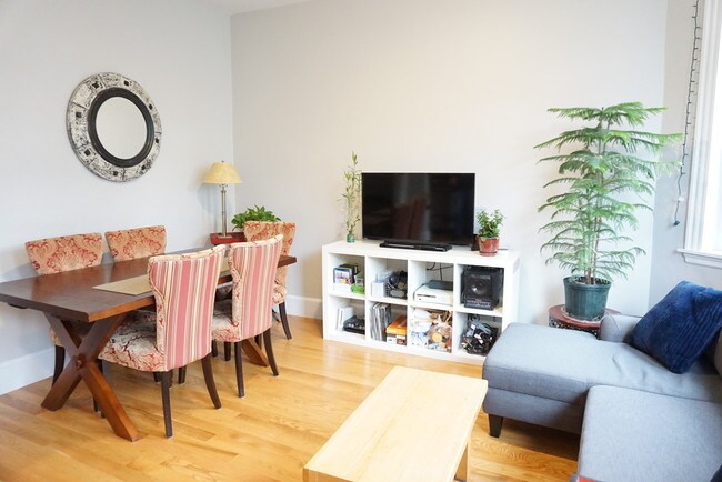 56 Gardner St Unit 4