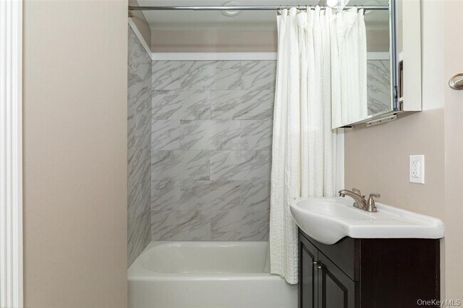 Photo - 204 Mill St Unit 1