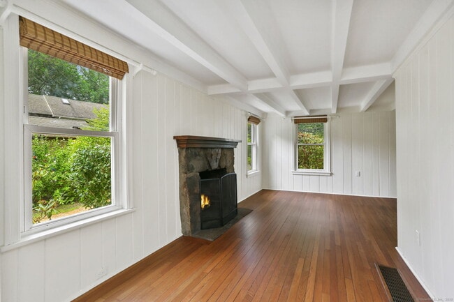 Photo - 27 Seeley Rd