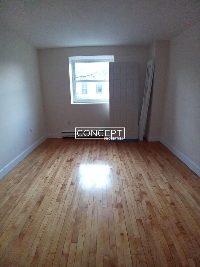 Photo - 10 Armington St Unit 4