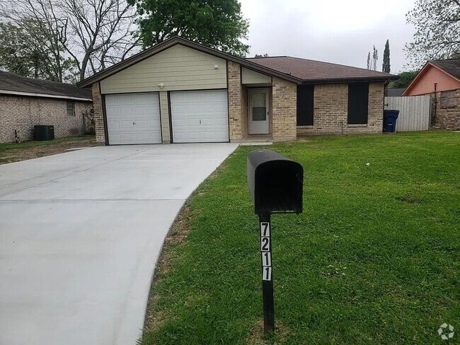 Building Photo - 7211 Whippoorwill Ln Rental