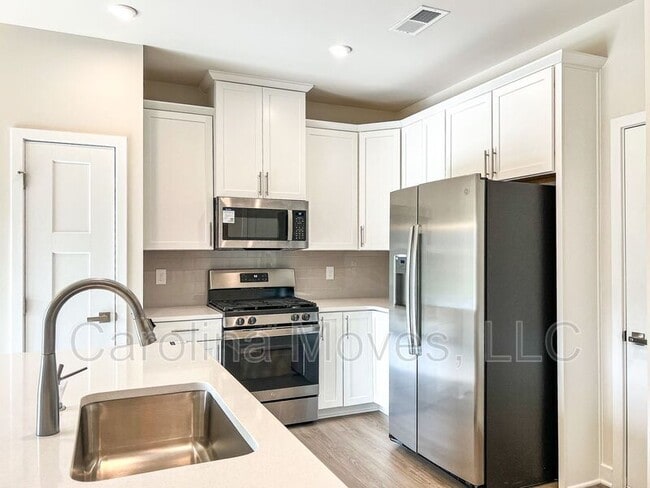 Photo - 535 Martin Crk Dr