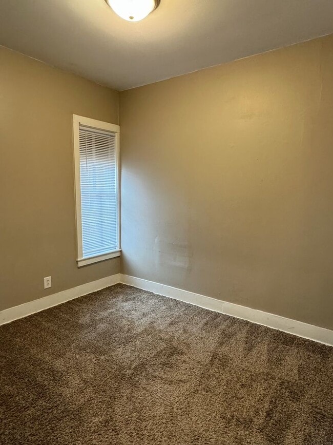 Photo - 318 E Walnut St Unidad 2