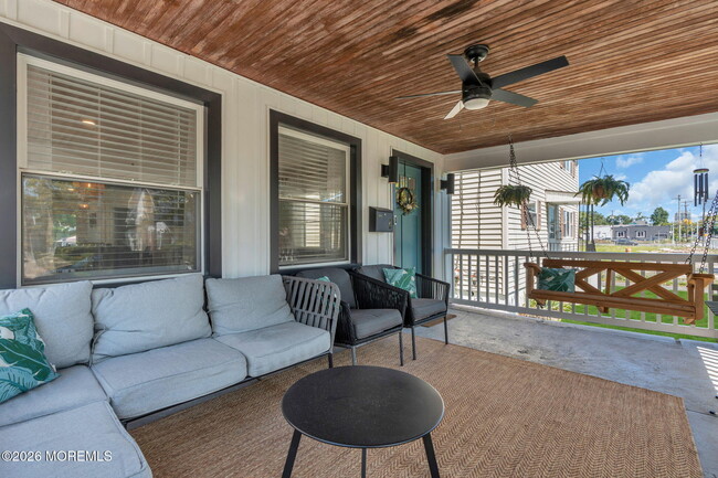 917 4th Ave