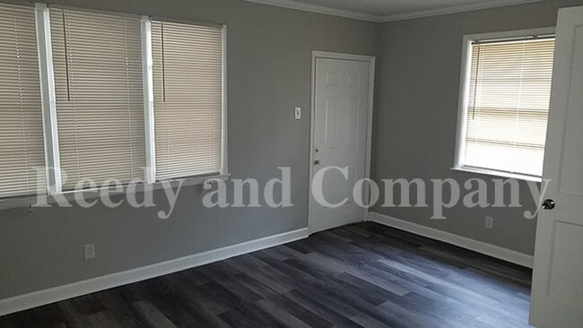 Photo - 893 Linwood Rd