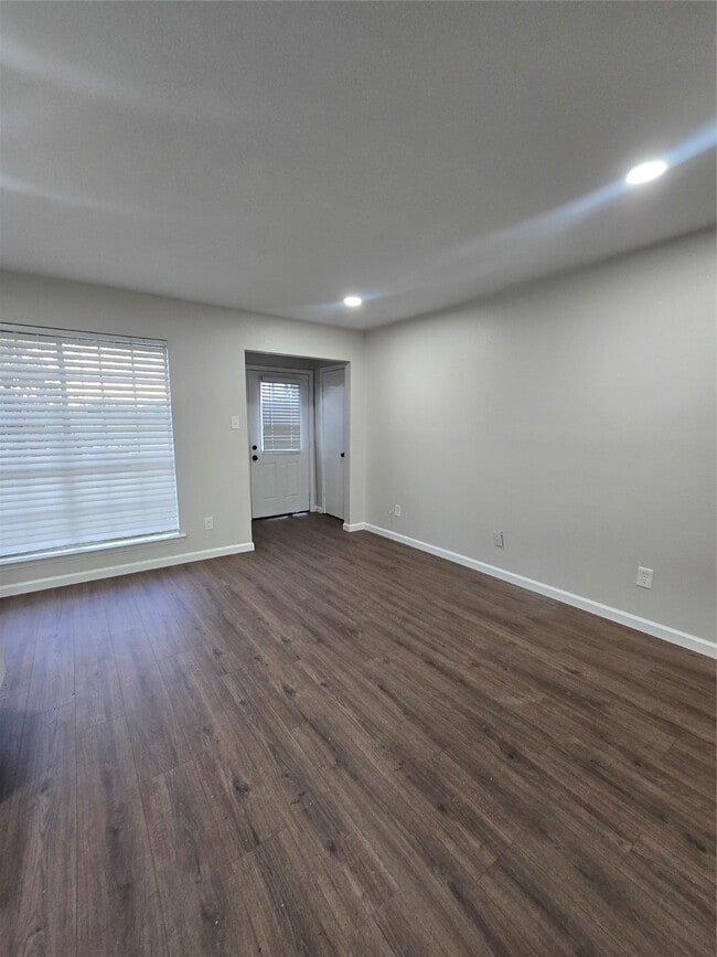 Photo - 508 N Texas Ave