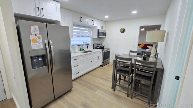 Photo - 1236 NE 12th Ave Unit B