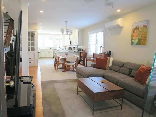 Photo - 17 Dickson St Apartments Unit 2
