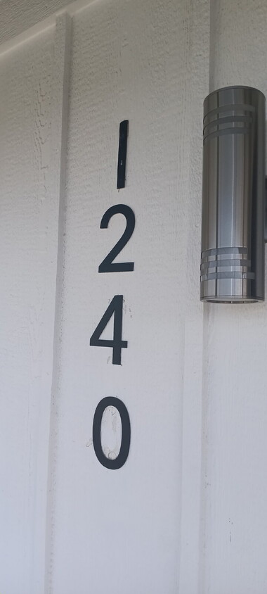 Photo - "Spacious 3-Bed, 2-Bath Duplex Haven in Indianapolis – 1250 Sq Ft of Comfort at 1240 West 18th Stree