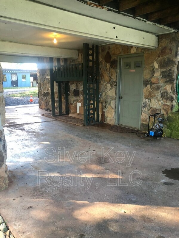 Photo - 194 Setterberg Rd Unit 4