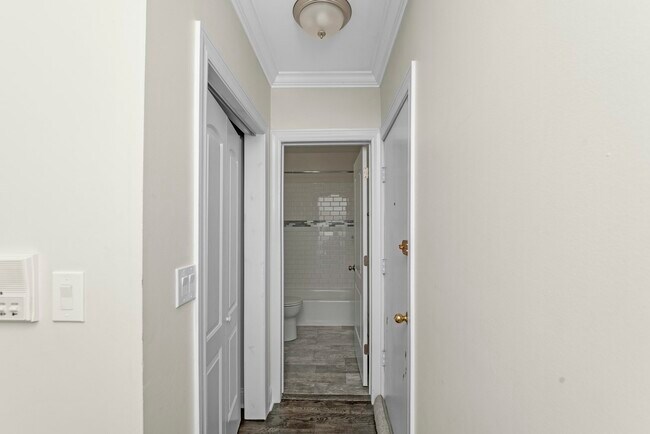Photo - 917 W Waveland Ave Unit 1A