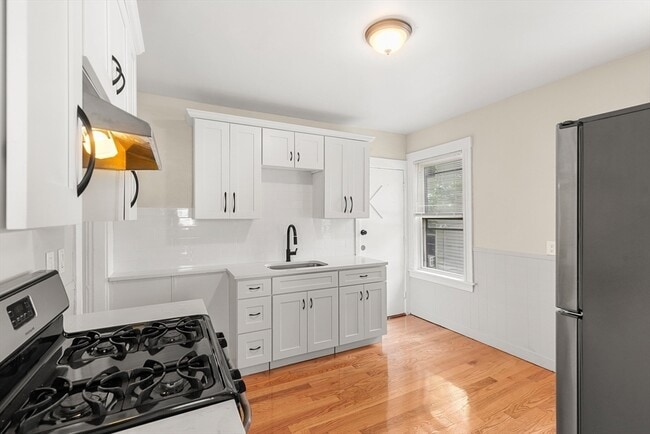 79 Nelson St Unit 1