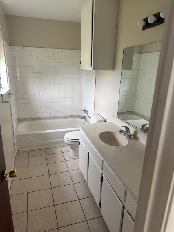 Photo - 194 Blake Ln