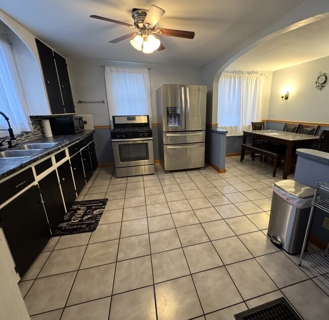 Photo - 1600 N Lyndonville Rd