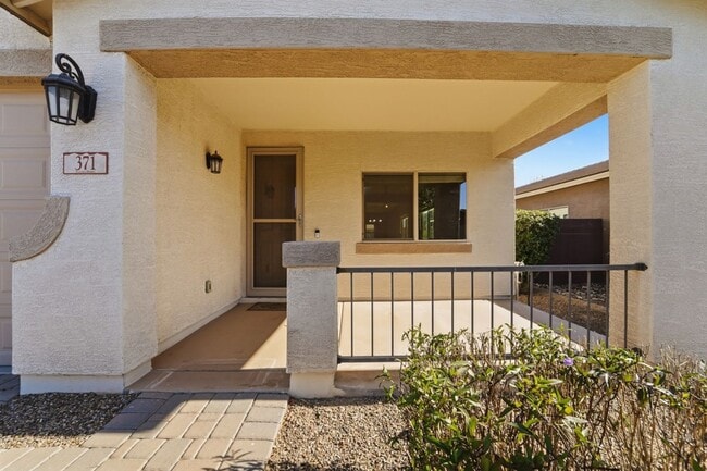 Photo - Ironwood Crossing Gem! 3 Bed + Den, Open Layout & Resort Amenities