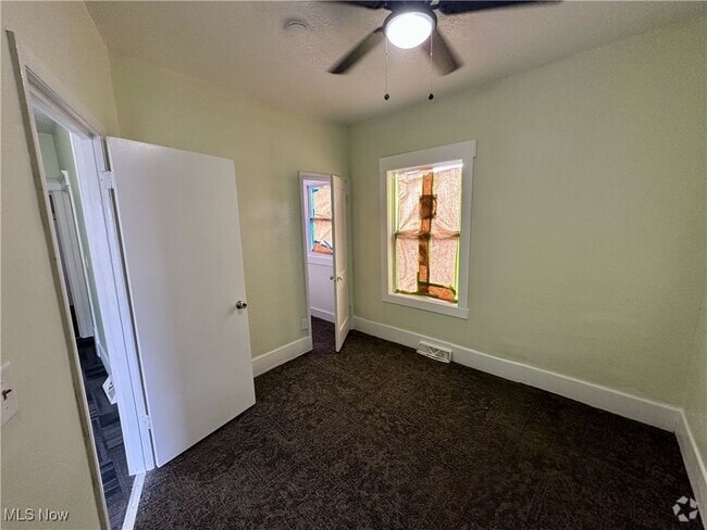 Building Photo - 404 Stanton Ave Unit Dwn Rental