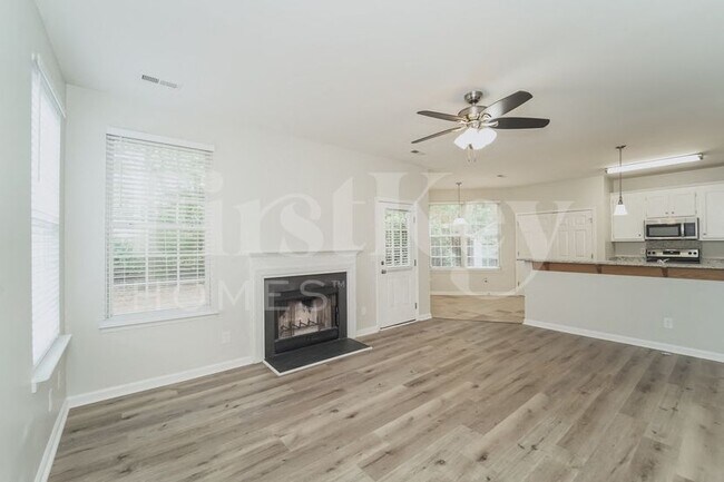 Photo - 6412 Spanish Moss Ln