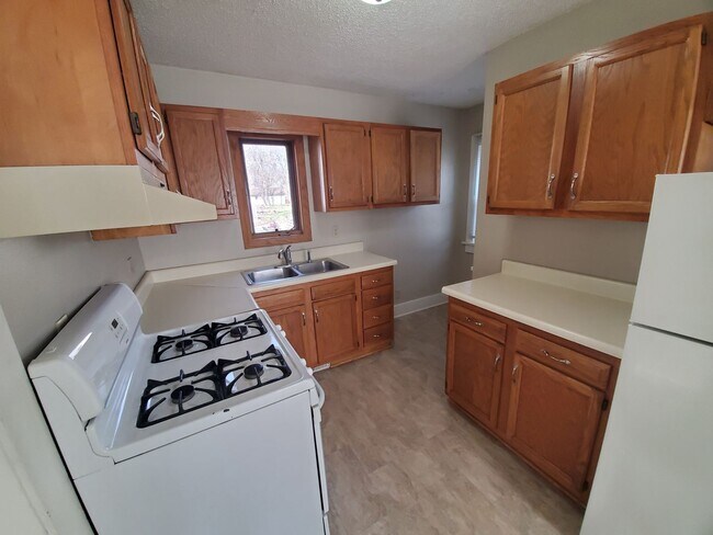 Photo - 2 bedroom, 1 bathroom rental home!