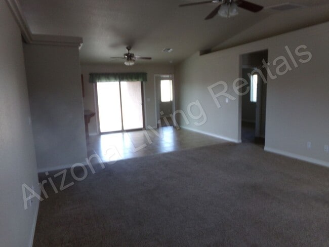 Photo - SUPER CLEAN 4 BEDROOM HOME