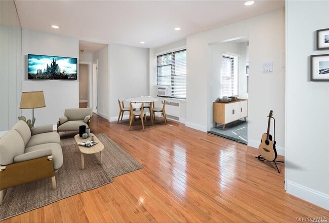 Photo - 7 Bond St Unit 3B