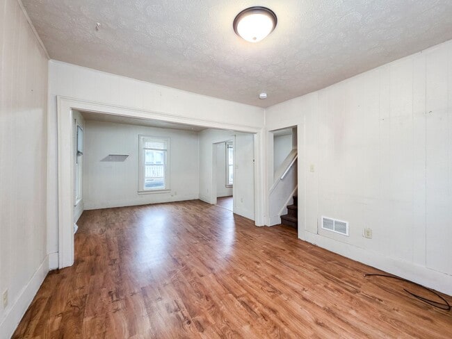 Photo - 1208 Koenigstein Ave