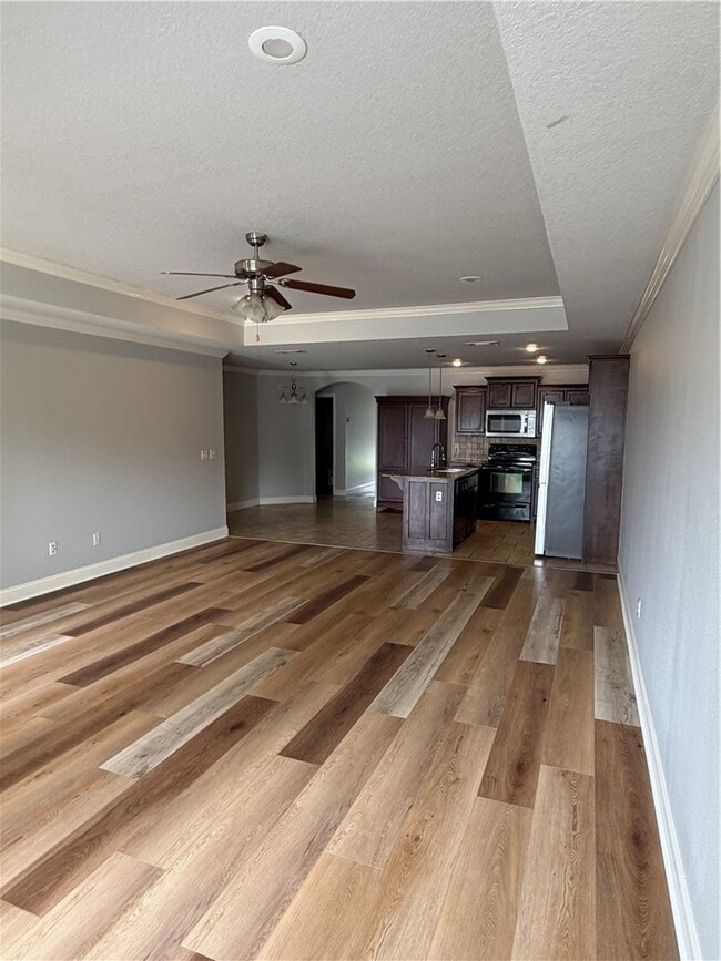 Building Photo - 1907 SW Stonegrove Rd