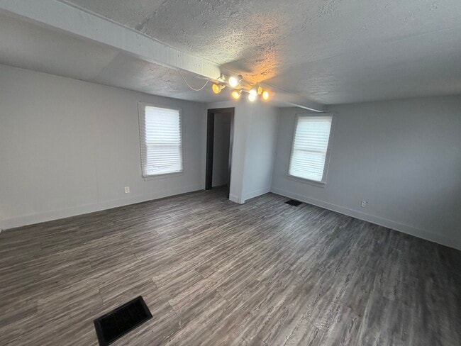 Photo - 1002 W Williams St