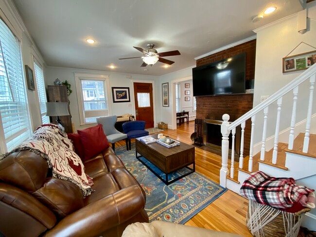 Photo - 482 Beale St