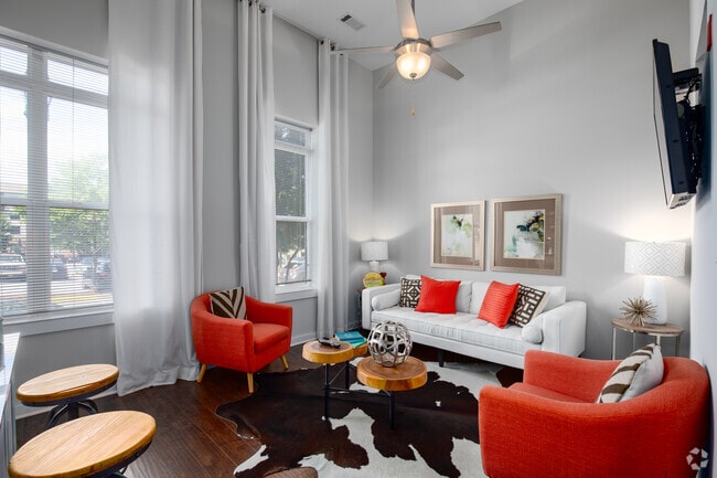 Hudson - 1BR, 1BA - 595SF - Living Room