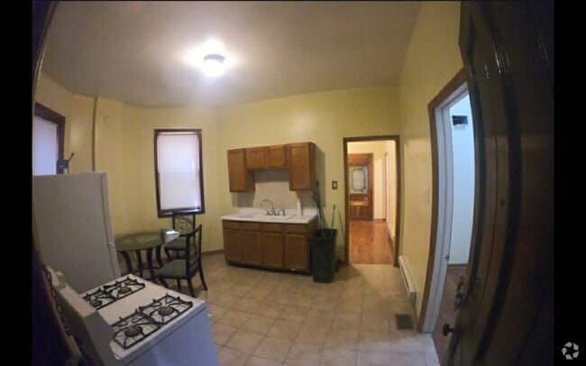 Building Photo - 3812 N Ashland Ave Unit 1Main Rental