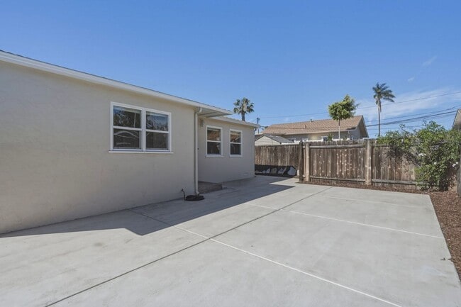 Photo - 588 1/2 McIntosh St