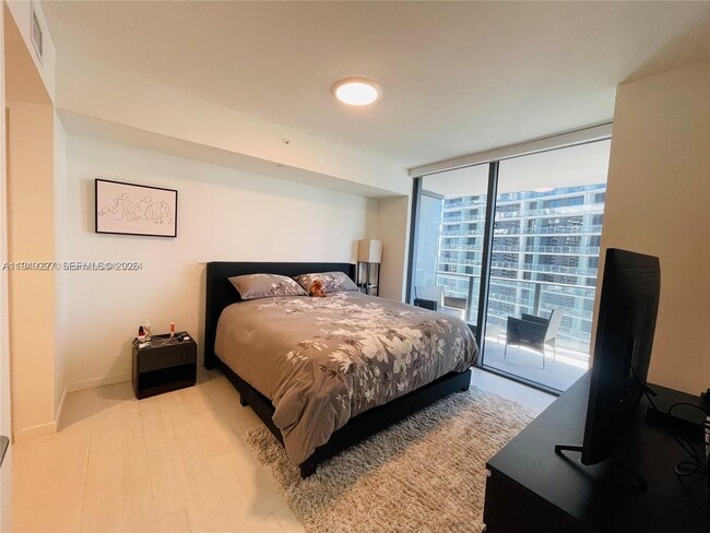 Photo - 1000 Brickell Plaza Unit 3905
