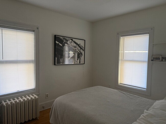 Photo - 1067 St Clair Ave Unit 1