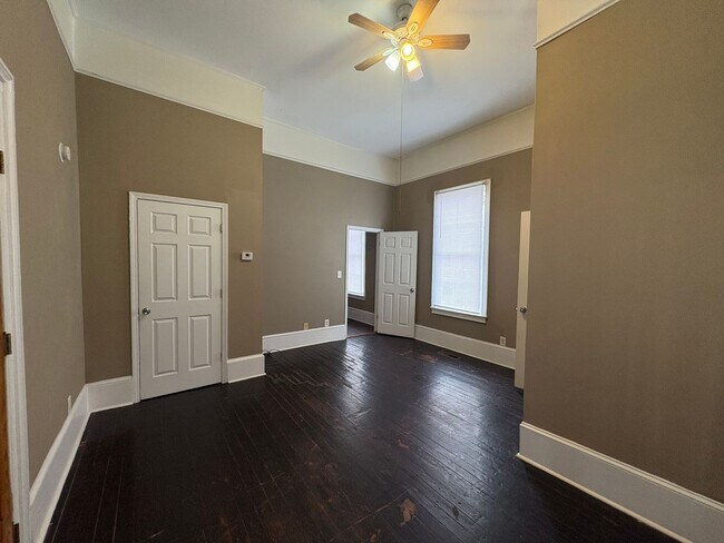 Photo - 171 Orange St Unit 1