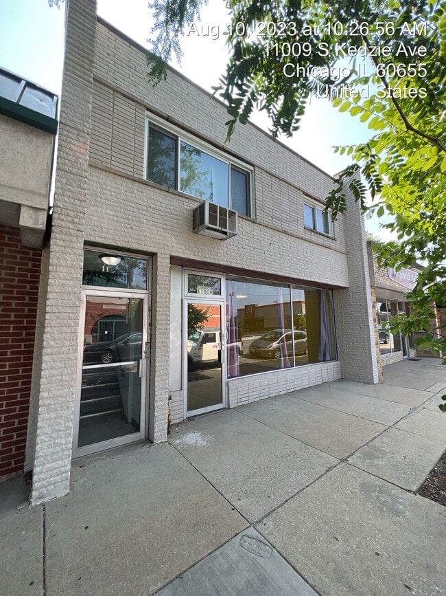 Building Photo - 11009 S Kedzie Ave Unit 2