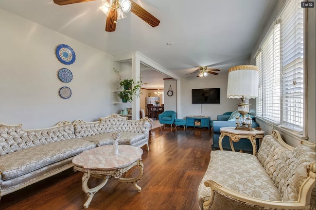 Photo - Charming 2 Bedroom Rental Home in Nashville with 1210 Sq Ft - Must See!