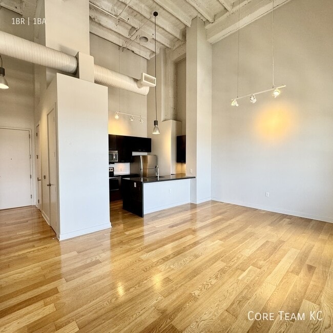 Photo - 217 W Pershing Rd Unidad 1006