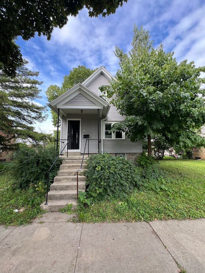 3 Bedroom Single Family - Brand new renova... - 3 Bedroom Single Family - Brand new renova...