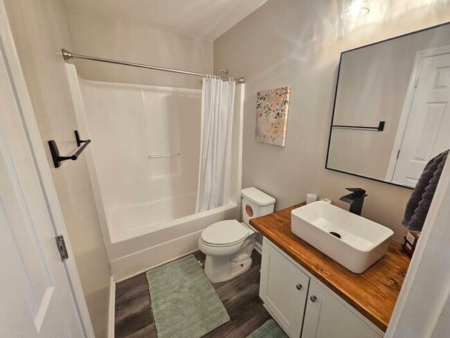 Photo - Furnished rental