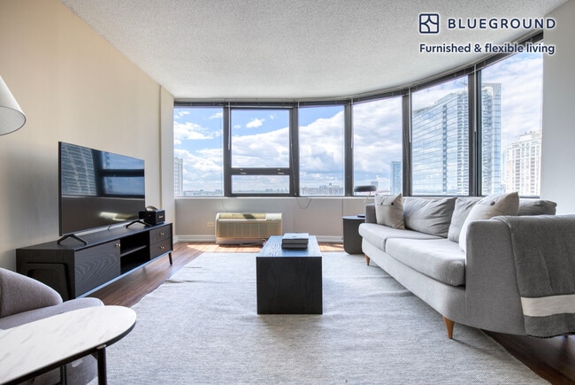 Building Photo - 1212 S Michigan Ave Rental