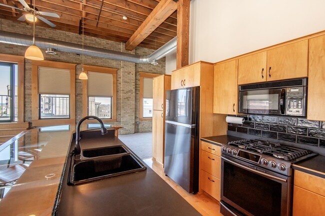 Photo - Modern Downtown Milwaukee Condo for Rent