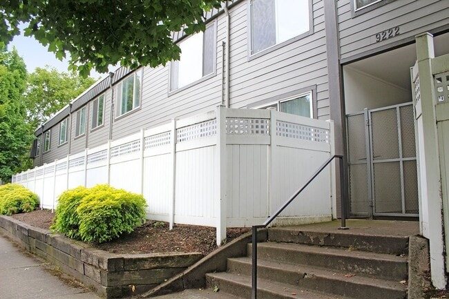 Metropolitan North Apartments